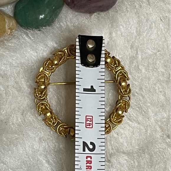 Vintage Circle Brooch - Picture 6 of 7